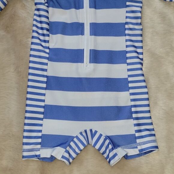 VINEYARD VINES BLUE AND WHITE STRIPED WHALE ONE-PIECE RASHGUARD SWIMSUIT - Picture 9 of 10
